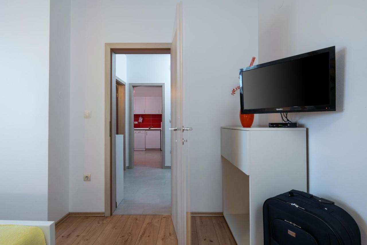 Apartments Greta & Ivona بولا المظهر الخارجي الصورة