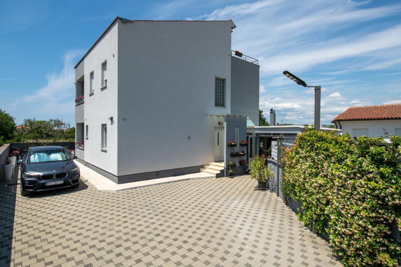 Apartments Greta & Ivona بولا المظهر الخارجي الصورة